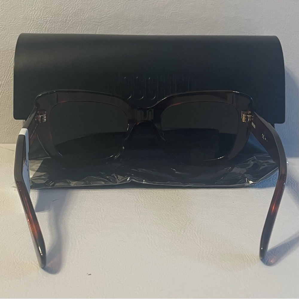 New Moschino Brown and Gold Sunglasses - Picture 3 of 5
